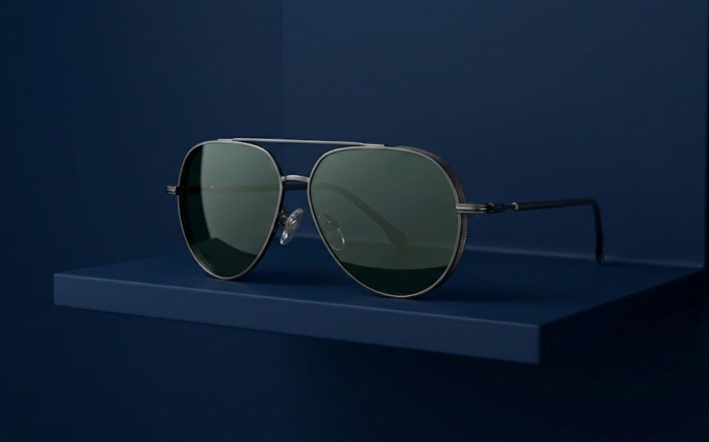 AVIATOR